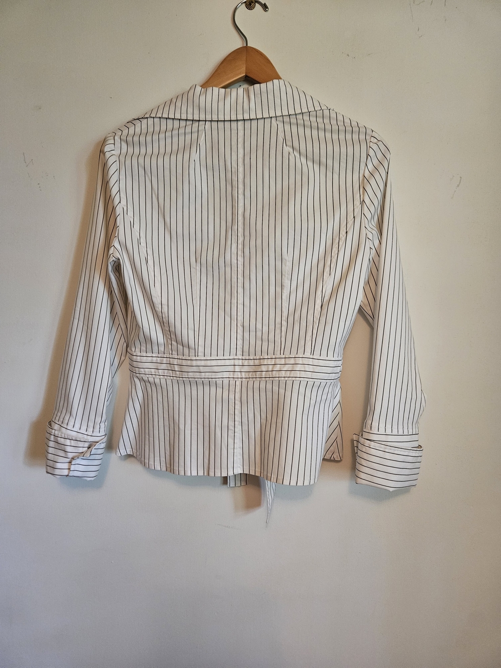 Kay Unger White Blouse with Black Pinstripes - Picture 2 of 6